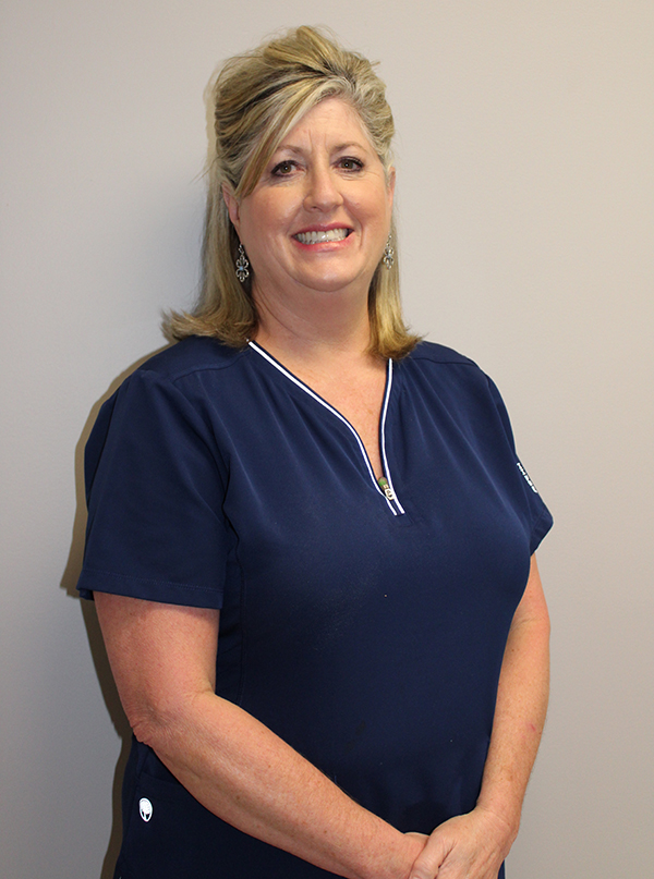 Tara, a registered dental hygienist for Imperial Dental Care in Hendersonville, TN